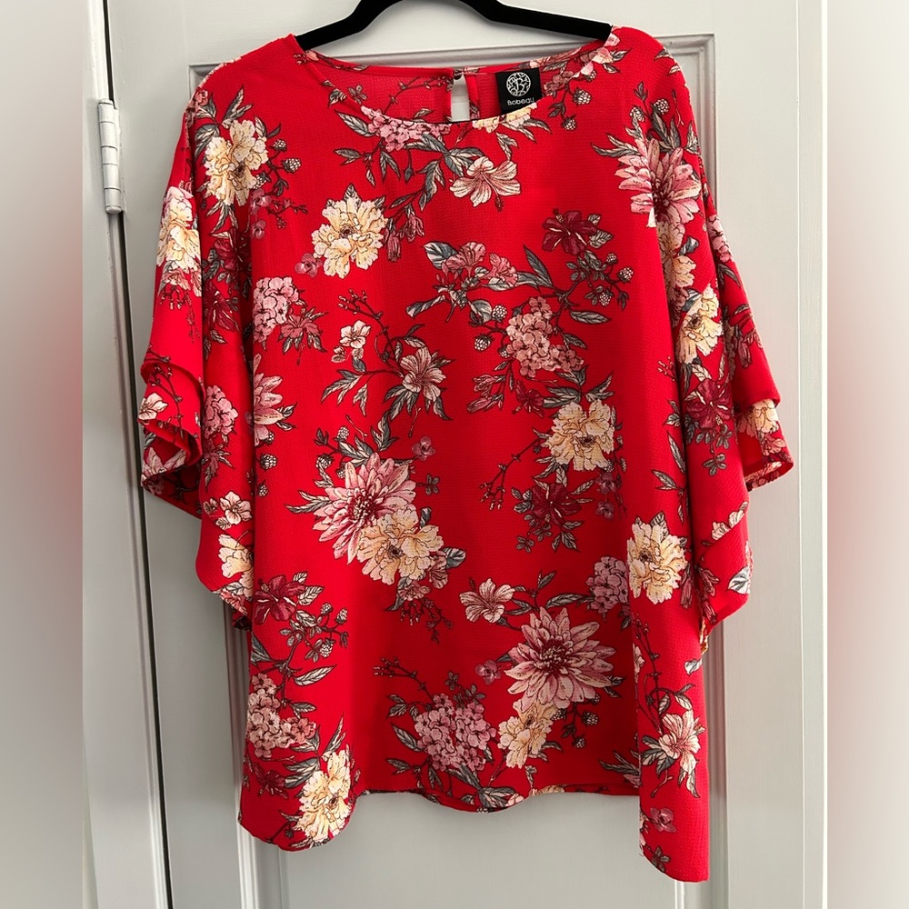 NWT Bobeau Red flutter sleeve floral top. Size XL